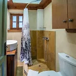 Апартаменты Maisonette Korfes-δύο αυτόνομοι όροφοι πέτρινης βίλας