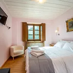 Maisonette Korfes-δύο αυτόνομοι όροφοι πέτρινης βίλας Карпенисион