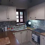 Maisonette Korfes-δύο αυτόνομοι όροφοι πέτρινης βίλας Апартаменты *