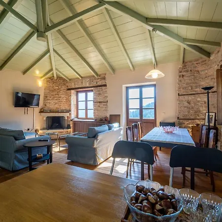 Apartment Maisonette Korfes-κορφές δύο αυτόνομοι όρoφοι για οικογένειες και μικρές παρέες Karpenísion