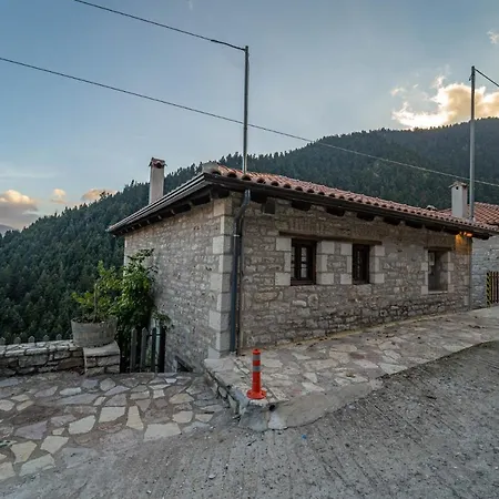 Apartment Maisonette Korfes-κορφές δύο αυτόνομοι όρoφοι για οικογένειες και μικρές παρέες