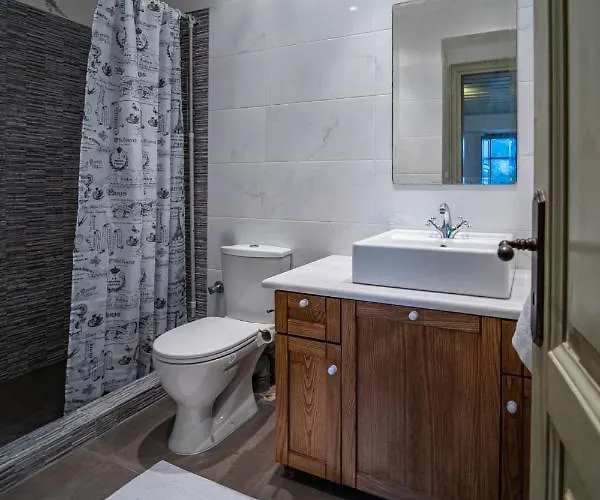 Maisonette Korfes: Two-story For Families And Small Groups Apartment Karpenisi